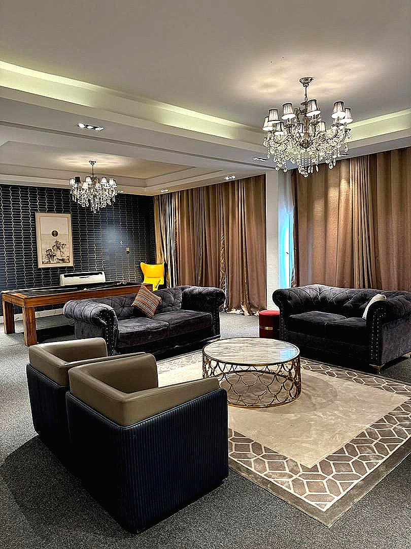 Upscale 3-Bedroom Apartment in Ikoyi — photo 1